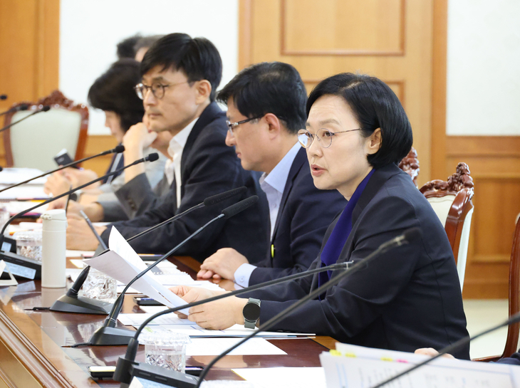 해상풍력발전위원회 1차 회의 발언하는 한성숙 국무총리