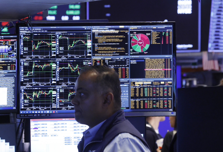 STOCK MARKET WALL STREET