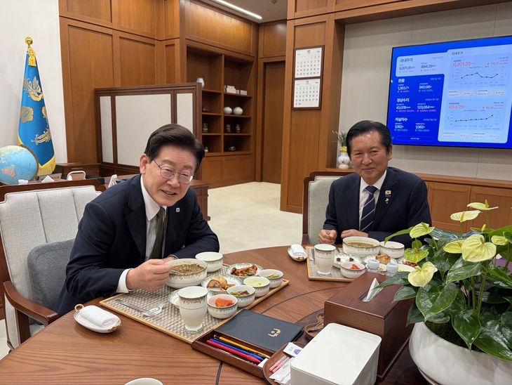 이재명 대통령, 정청래 전 대표와 만찬