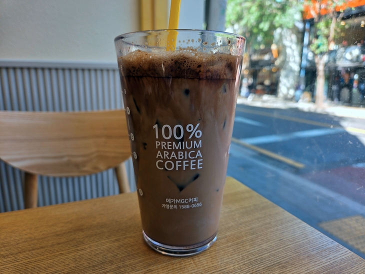 메가MGC커피 오르조라떼.