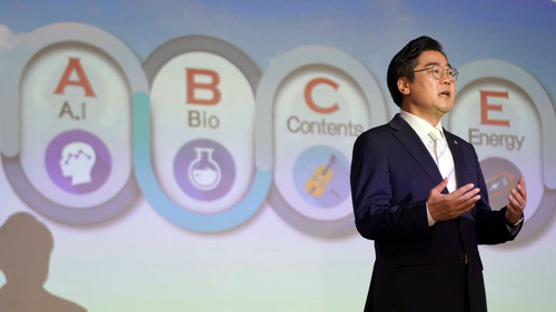 박찬대 인천시장이 AI·바이오·콘텐츠·에너지 등 'ABC+E' 미래산업 육성 구상을 설명하고 있다. 제공=인천시