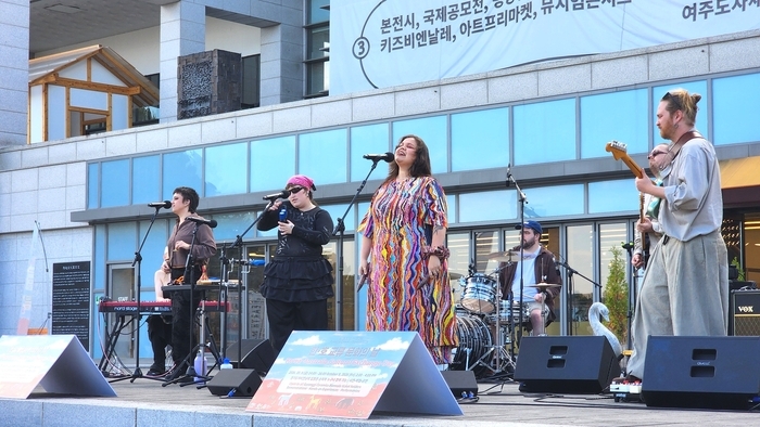 한국도자재단, 이천세라피아서 2026 경기도자비엔날레 연계 '한‧호 교류 문화의 날' 개최