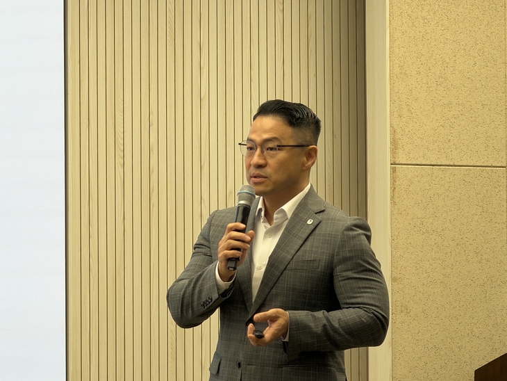 전재홍 우리은행 금융사기예방부 총괄수석이 12일 금융사기예방 기자간담회에서 금융사기 피해 현황과 예방 대책을 발표하고 있다. 사진=박지성 기자