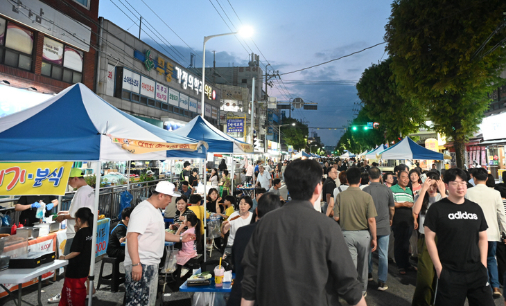 광주 남구 군분로, 토요일 밤 야시장으로 물든다