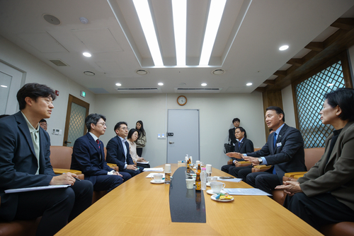최현덕 남양주시장 14일 홍지선 국토부 장관에게 남양주시 주요 현안 설명