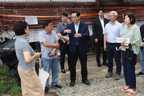민경선 고양특례시장 행신동 연세빌라 방문