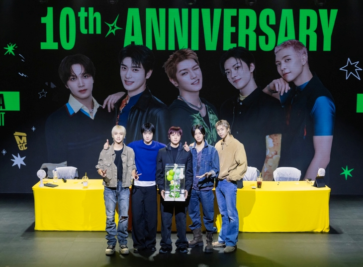 메가MGC커피가 NCT 127 데뷔 10주년 캠페인을 'COMPLETE 127' 팬사인회로 마무리했다.