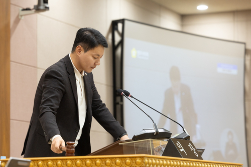 한상민 양주시의회 의장 23일 '양주시 서부권 야간 보행안전 확보를 위한 발광형 도로안전시설 확충 건의안' 채택