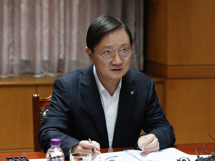 발언하는 이찬진 금감원장