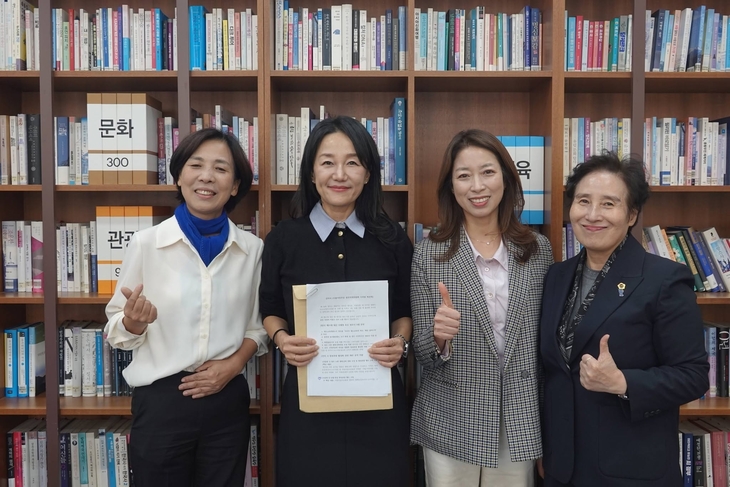 영주시의회 최선희·김명정 의원, 국회서 동서횡단철도 영주 경유 필요성 전달