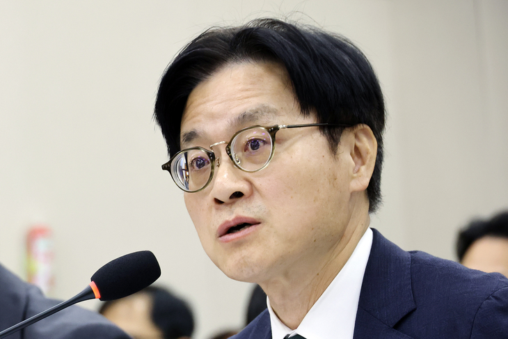 종합 국정감사에서 질의에 답하는 김정관 산업통상부 장관