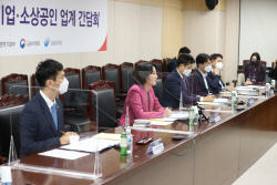 김주현 금융위원장 "필요시 중기·소상공 추가 지원"