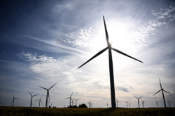 풍력 전용 전력 구매 계약 첫 경쟁 입찰…7일부터 총 물량 550MW 대상 신청