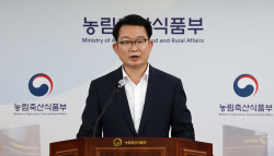 배추 한포기 9천원대…정부, 3천톤 긴급방출