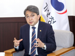 [인터뷰] 유희동 기상청장 "예보기간 늘리고 특보시간 앞당겨 국민안전·삶의 질 제고"