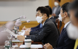 김주현 금융위원장 "만기연장, 부실 이연 아닌 상환능력 회복 지원"