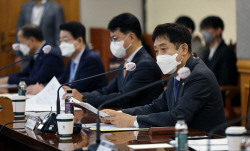 코로나대출 5번째 연장…부실관리 부담 은행 떠안았다
