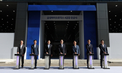 세계 최대 삼성바이오로직스 4공장 준공...이재용 부회장 참석
