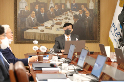 고물가·고환율에 두 번째 빅스텝…이창용 "최종 금리 3.5% 수준 전망"