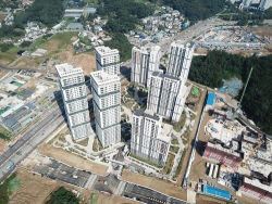 "과천 아파트 반값에 ‘줍줍’하세요"...9000명 몰렸다