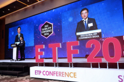 손병두 거래소 이사장 "‘ETF 20주년’ 세대별 니즈 충족 상품 개발해야"