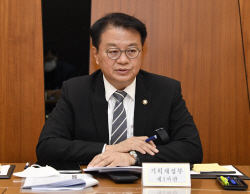 기재부 "연내 배출권 제도 개선 방안 발표…기업 인센티브 설계 등 방침"