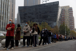 중국, 방역정책 드디어 완화?…"격리기간 축소"
