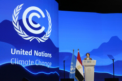 COP27 합의문 초안 나왔지만…‘모든 화석연료’ 중단·감축 계획 없어