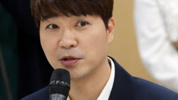 변호사도 박수홍 출연료·회사 계좌로...친형, 첫 재판서 "혐의 전부 부인"