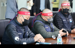 민주노총, 화물연대에 다음달 동시다발 총파업으로 가세…"조퇴·휴가 등 모든 수단"