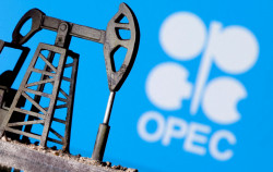 OPEC+, 국제유가 불확실성에 산유량 유지키로..."추가 감산 없다"