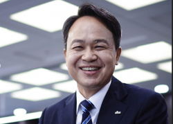 이변 일으킨 진옥동...