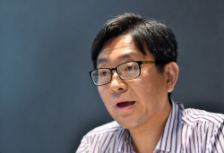 [인터뷰] 유승훈 서울과기대 학장 "내년 전기요금 두 배 인상 불가피"