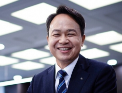 회장부터 젊어진 신한금융...진옥동 경영방향 드러낼 조직 변화는