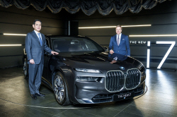 BMW, 삼성 업무용 차량 ‘뉴 i7’ 10대 전달