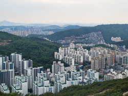美, ‘빅스텝’ 단행…금리 인상 속도 완화에도 부동산 한파 여전