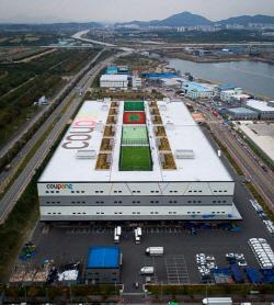 [유통 2022년 결산] 이커머스, 비대면 특수 꺾이자 수익개선 