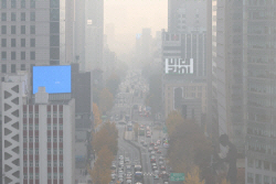 尹 정부, 대기환경 정책 고삐 죈다…"초미세먼지 농도 10년내 30% 저감"