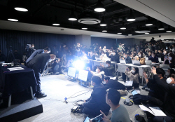 카카오, 새해 숙제는 ‘비호감 탈피’…5일부터 ‘사과’ 이모티콘 제공