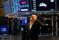 "美 S&P 지수 올해 16% 떨어진다…투자자들 또 실망"
