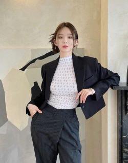 강민경 쇼핑몰, 경력자 연봉 ‘열정 페이’ 논란에 직접 해명 나섰다