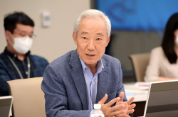 김종훈 SK이노 이사회 의장 "이사회 역할 강화와 사명감으로 사업구조 혁신"