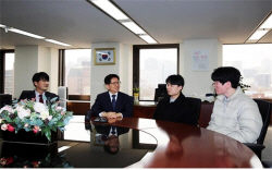"반미 못해본 MZ들 지나면 동의" 민노총에 "6·25는 해보셨나" 반박