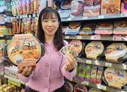 "캐릭터씰 열풍 잇는다" CU, 포켓몬빵 이어 짱구 간편식 출시
