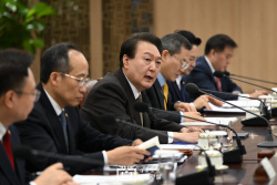 제4 통신사 나온다는데...물망 오른 기업 어디?