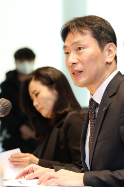 이복현 금감원장 "은행권, 취약차주 지원 등 노력해야"