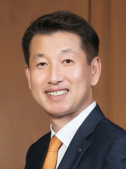 [금융飛하인드] 김상태 신한투자증권 사장, 직원들에 운동화상품권 선물한 사연은