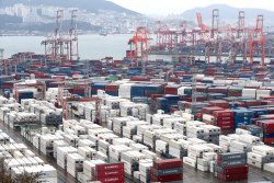 작년 4분기 GDP 0.4% 감소…연간 2.6% 성장