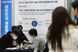 남녀 직업 달라서 임금격차? 15개 업종 대기업 전부 男 우위