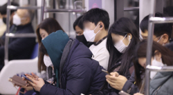 "유튜브 그만 보고 책 좀 봐라"...10대 20% "뭐가 다른지?"